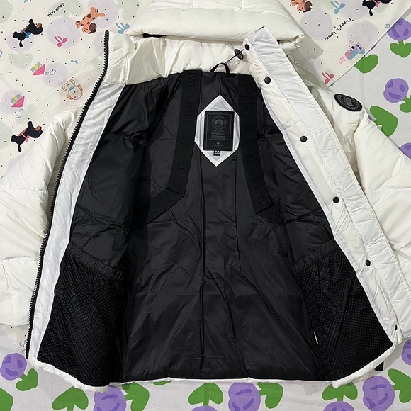Canada Goose White Hooded Down Jacket - Picture 8 of 15